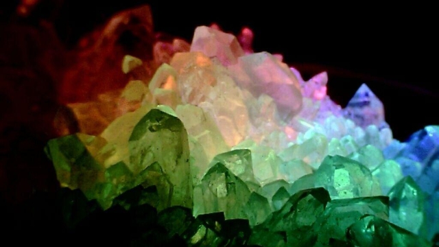 The Sparkling Power of Healing Crystals