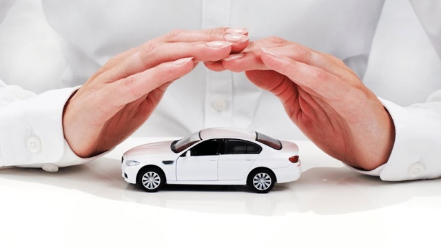 Driving Safely to Protect Your Business: The Importance of Commercial Auto Insurance